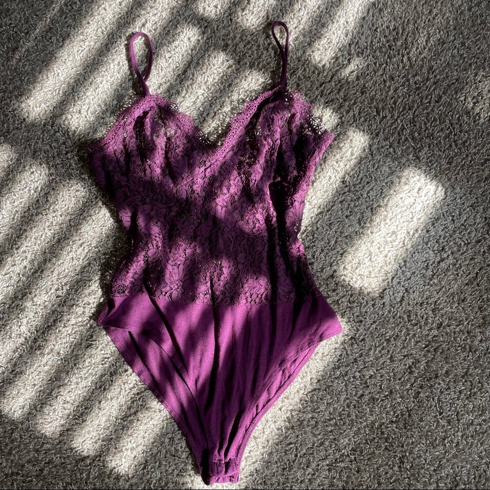 Forever 21 lace bodysuit
